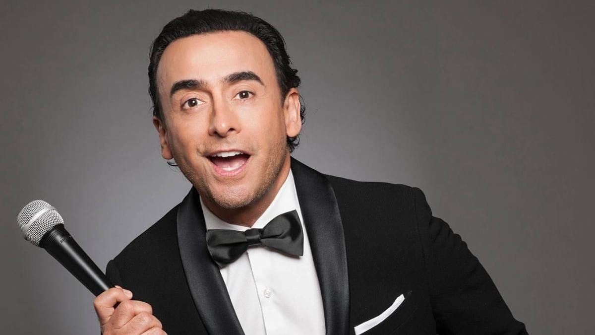 Adal Ramones en El Salvador