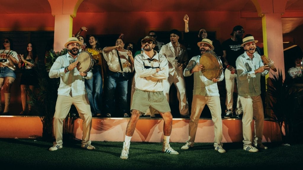 Bad Bunny - DeBI TiRAR MaS FOToS World Tour