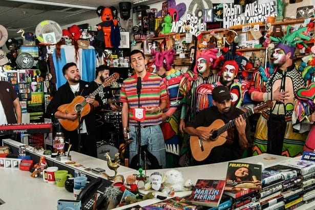 Milo J en el Tiny Desk de NPR